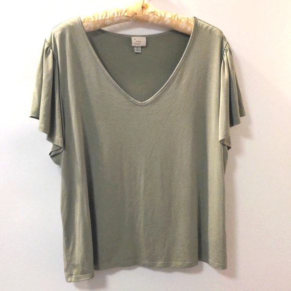 A New Day flutter sleeve top - Picture 1 of 7